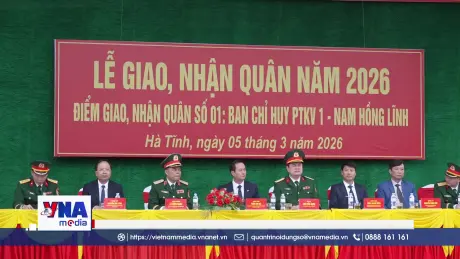 Thanh niên Hà Tĩnh nô nức lên đường nhập ngũ