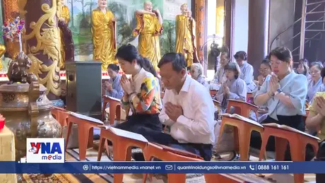 Chùa Phật Tích thủ đô Viêng Chăn tổ chức Lễ cầu an - Cầu Quốc thái dân an