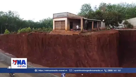 Báo cáo việc nhiều nhà dân bị treo cao do hạ cốt đường