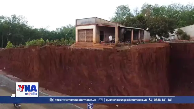 Báo cáo việc nhiều nhà dân bị treo cao do hạ cốt đường