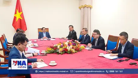 Thủ tướng Phạm Minh Chính điện đàm với Thủ tướng Qatar