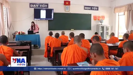 Từ chiếc điện thoại thông minh đến lá phiếu của cử tri xa quê