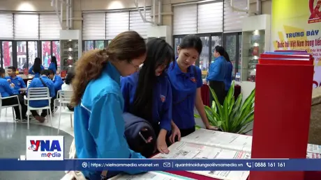 Sức trẻ tình nguyện trong ngày hội non sông