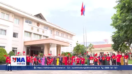 Kiều bào Lào đánh giá cao vai trò của Quốc hội và HĐND các cấp