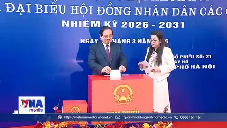 Thủ tướng Phạm Minh Chính bỏ phiếu bầu cử đại biểu Quốc hội và HĐND