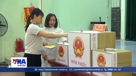 Công nhân Bắc Ninh phấn khởi tham gia ngày bầu cử