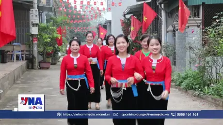 Cử tri xứ Mường rộn ràng trong Ngày hội non sông