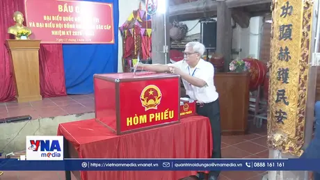 Công nhân ở Ninh Bình tham gia Ngày hội lớn