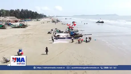 Xăng dầu tăng cao, ngư dân Thanh Hóa nỗ lực bám biển