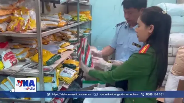 Thanh Hóa: Phát hiện gần 1 tấn thực phẩm không rõ nguồn gốc