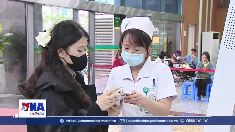Bệnh viện Bạch Mai mở “luồng xanh” số cho người bệnh