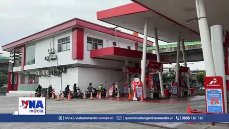 Tiêu điểm quốc tế: Indonesia kiểm soát giá xăng dầu giữa biến động Trung Đông