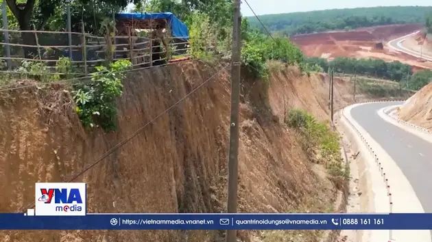 Xác minh thực tế vụ “Nhà dân chênh cao 12 mét