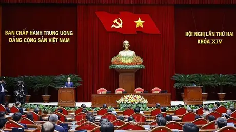 Thông báo hội nghị lần thứ hai Ban Chấp hành Trung ương Đảng khóa XIV