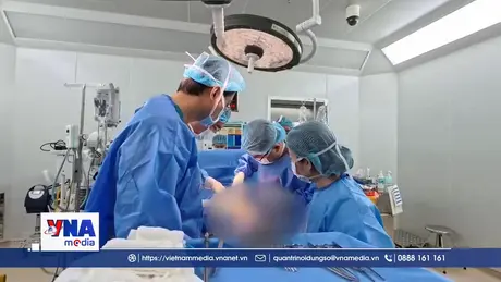 Mổ thành công u xơ tử cung khổng lồ nặng gần 12 kg