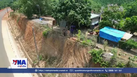 Vụ “Nhà dân chênh cao 12m sau khi hạ cốt nền đường: Phản ánh của Thông tấn xã Việt Nam là đúng thực tế