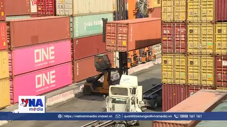 Doanh nghiệp thích nghi với biến động giá xăng dầu