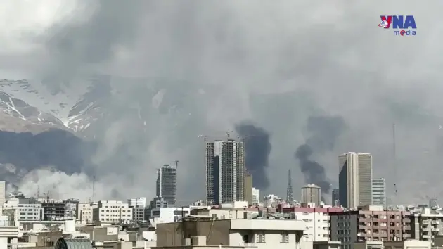 Tiêu điểm quốc tế: Khe cửa hẹp cho hòa bình