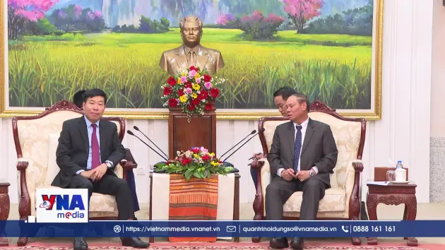 Lào ưu tiên cao nhất cho việc phát triển quan hệ với Việt Nam