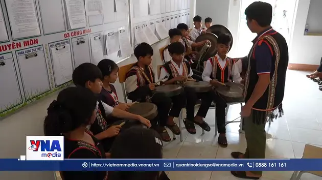 Đưa cồng chiêng vào trường học nhằm bảo tồn và phát huy giá trị văn hóa
