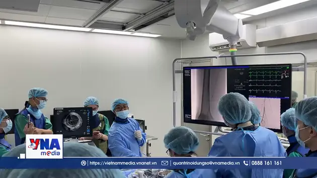 Phẫu thuật khoan cắt mảng xơ vữa mạch máu bằng laser