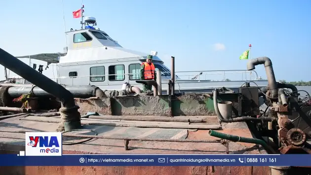 Lực lượng Biên phòng liên tiếp phát hiện 3 tàu chở cát không rõ nguồn gốc