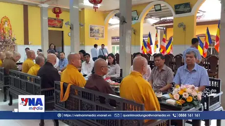 Lãnh đạo Tỉnh ủy Vĩnh Long thăm, chúc Tết cổ truyền đồng bào Khmer