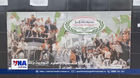 Tranh tường gốm sứ độc đáo ở Algeria