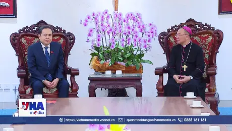 Chủ tịch Quốc hội thăm, chúc mừng Tổng Giáo phận Hà Nội