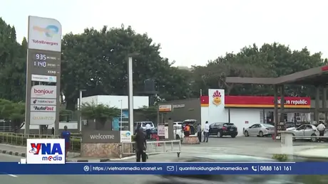 IMF cảnh báo nguy cơ tăng trưởng toàn cầu chậm lại