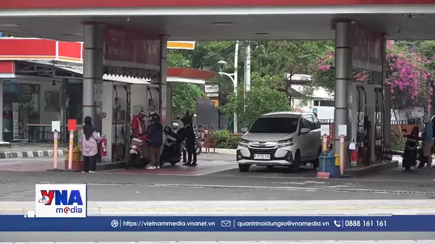 Indonesia giữ giá nhiên liệu, kìm đà tăng vé máy bay nội địa