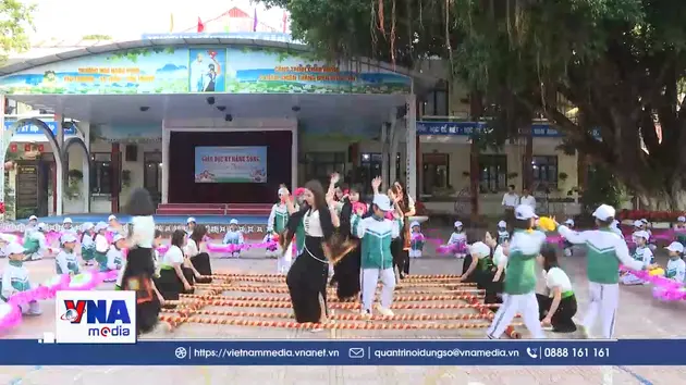 Lan tỏa văn hóa truyền thống trong trường học tại Điện Biên