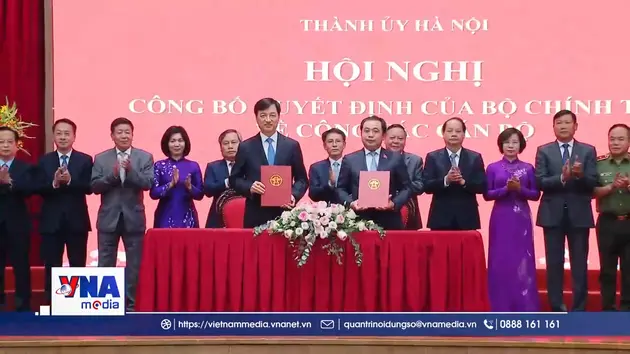 Trao quyết định bổ nhiệm Tân Bí thư Thành ủy Hà Nội