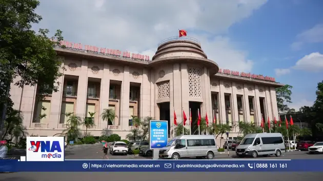 Giữ mặt bằng lãi suất: Áp lực mới, yêu cầu mới