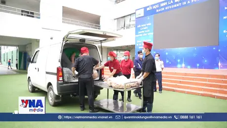 Hà Nội kiểm soát, chặn thực phẩm bẩn vào trường học