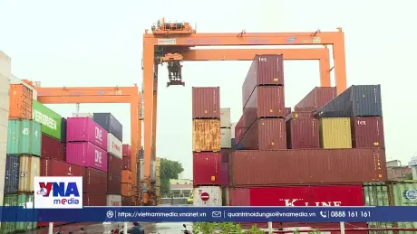 Xuất nhập khẩu tiếp tục tạo đà tăng trưởng dương