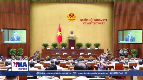 Thông qua nghị quyết về thuế tiêu thụ đặc biệt đối với xăng, dầu và nhiên liệu bay