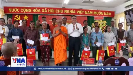 Lãnh đạo MTTQ Việt Nam thăm, chúc Tết Chôl Chnăm Thmây tại Cần Thơ