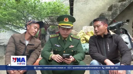 Thầy giáo quân hàm xanh xóa mù công nghệ ở biên giới Lai Châu