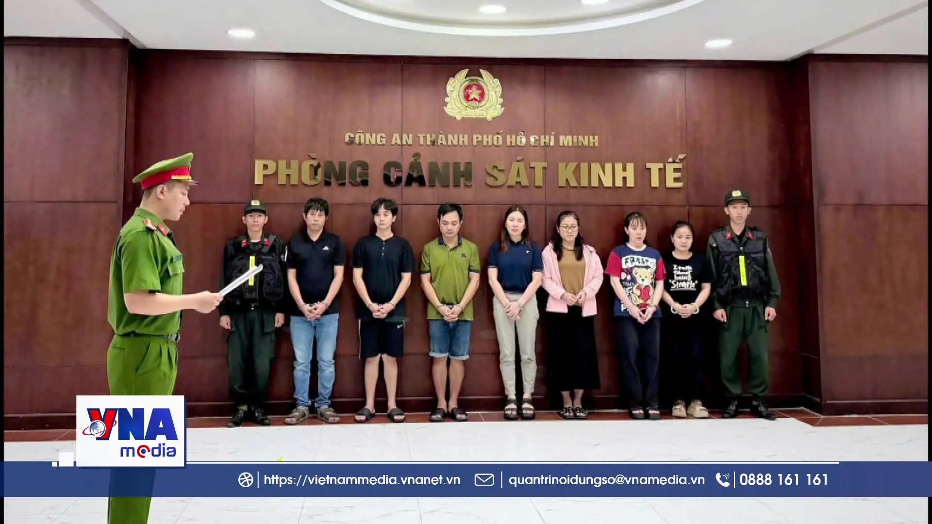 TP.HCM: Triệt phá đường dây đổ thải trái phép hơn 20.000 tấn chất thải