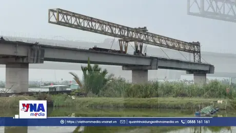 Dự án xây cầu gia hạn nhiều lần nhưng vẫn chậm tiến độ