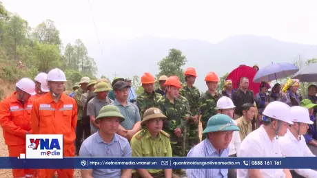 Đưa điện lưới Quốc gia về thôn Nả Háng