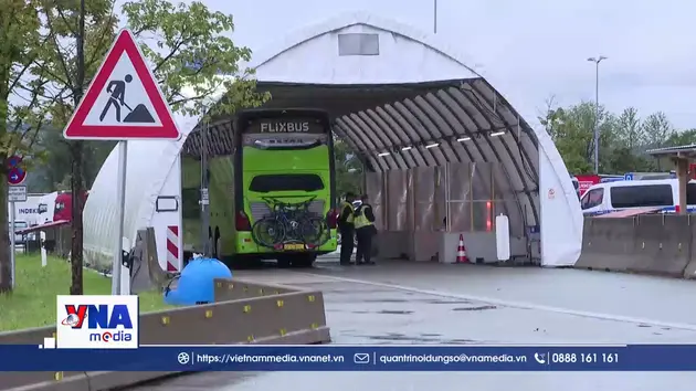 Số đơn xin tị nạn tại Đức giảm mạnh sau gần một thập kỷ