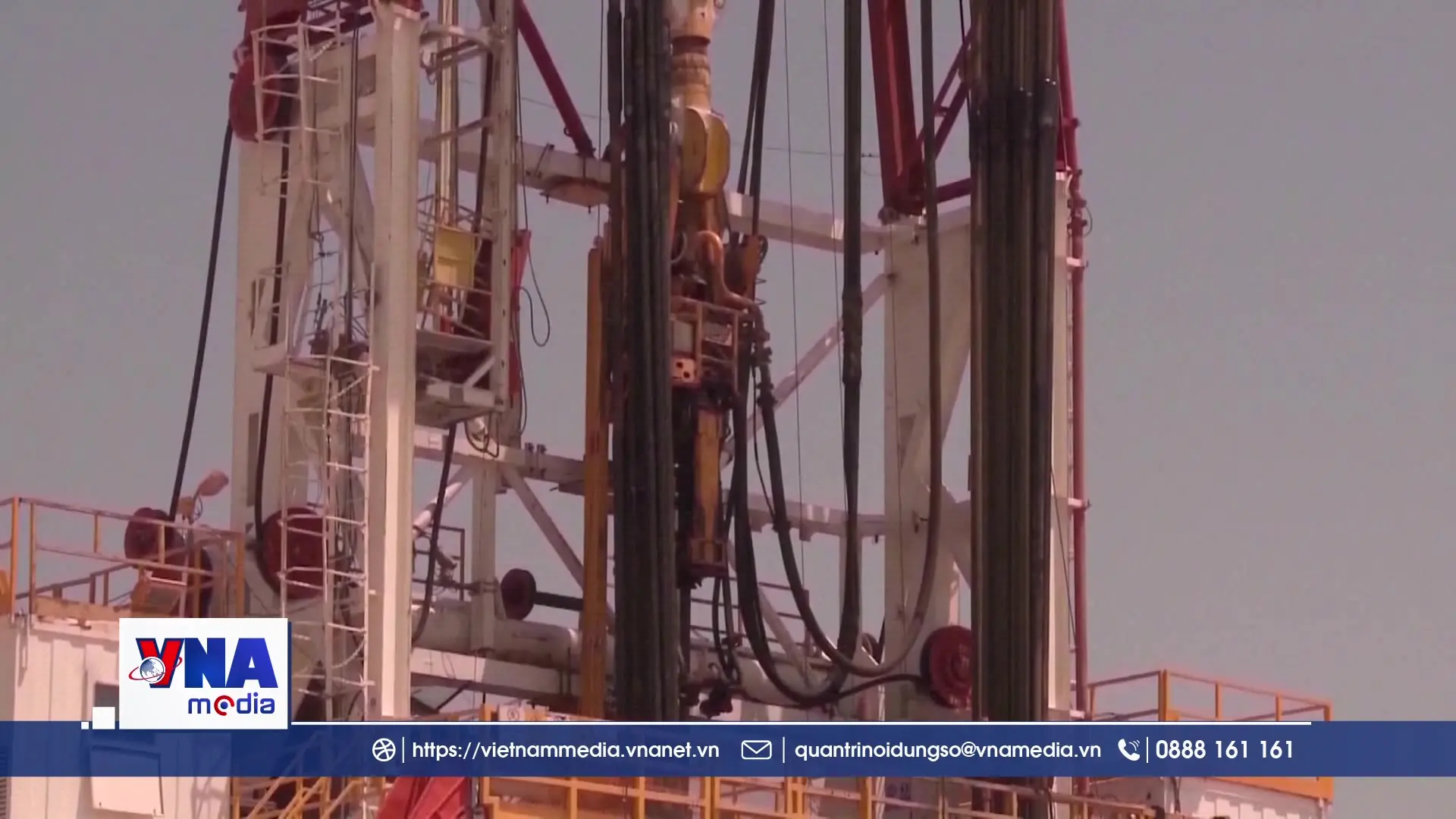 Căng thẳng Mỹ - Iran đẩy giá dầu tăng vọt