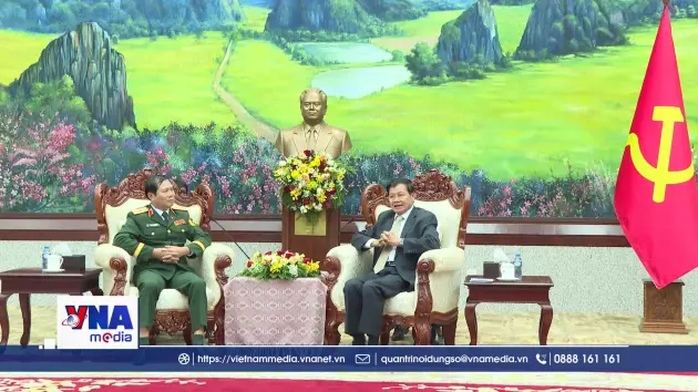 Đoàn kết giữa hai Quân đội Việt Nam - Lào là đặc biệt của đặc biệt