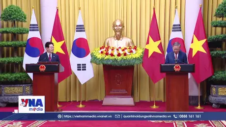 Tổng Bí thư, Chủ tịch nước và Tổng thống Hàn Quốc gặp gỡ báo chí