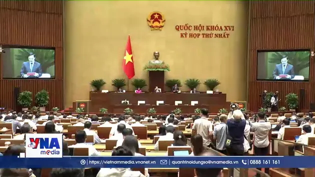 Quốc hội biểu quyết thông qua nhiều dự án luật, nghị quyết