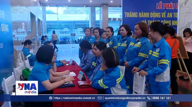 Hà Nội lấy người lao động làm trung tâm