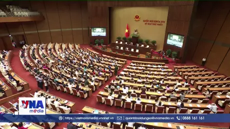 Trạm tin trưa ngày 23/4: Quốc hội thảo luận, xem xét ngưỡng doanh thu chịu thuế với hộ kinh doanh