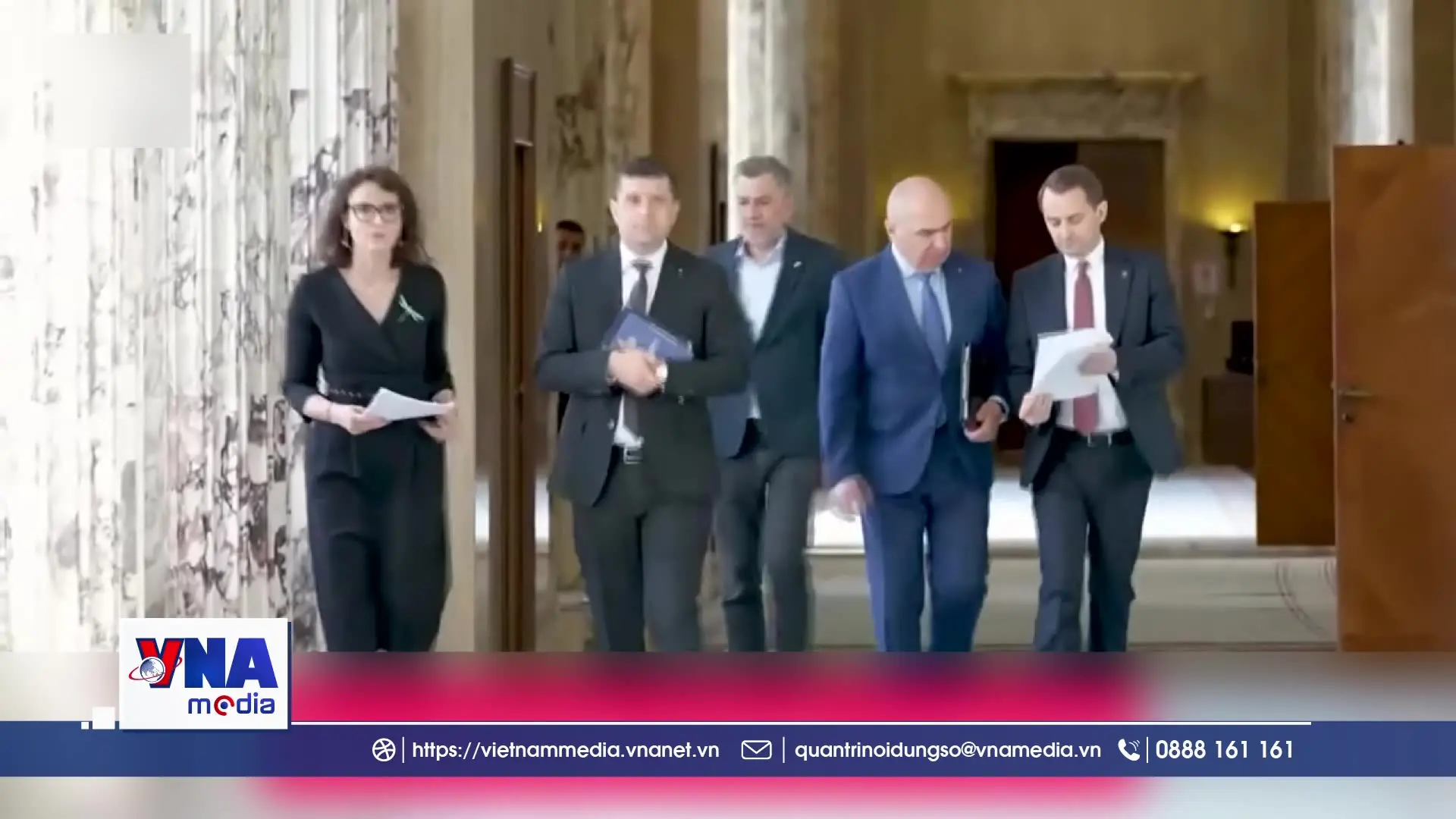 Thủ tướng Romania công bố Nội các mới